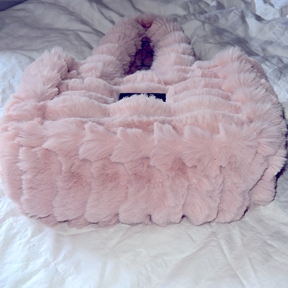 Ripple Blush (Annie) Minky Couture handbag🎀🤍 - Picture 5 of 8